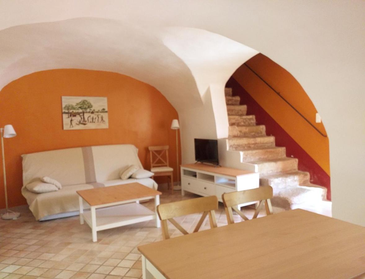 Maison Au Coeur De Fontaine De Vaucluse, Nichee Sur Le Rocher Et Surplombant La Sorgue Dış mekan fotoğraf